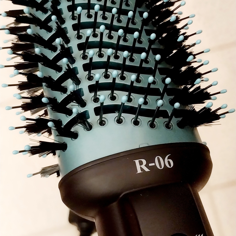 R-06 Non-Rotating Blow Dry Curling Brush